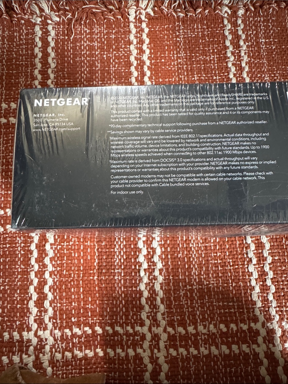 NETGEAR Nighthawk AC1900 WiFi Cable Modem Router - Picture 3 of 9
